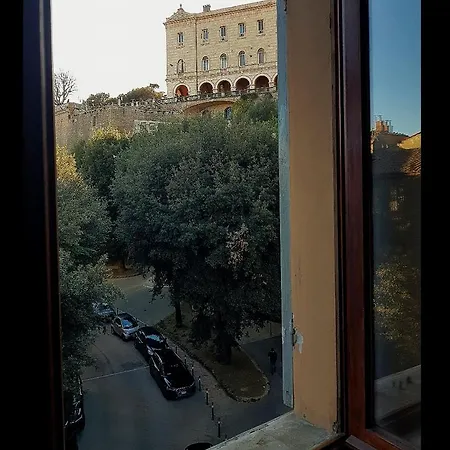 Little Daire Perugia